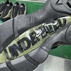 #SF外贸特供 UNDEFEATED x NK Air Max 95 SP纽约限定 联名黑绿 IB452 #SF外贸特供 UNDEFEATED x NK Air Max 95 SP纽约限定 联名黑绿 IB452