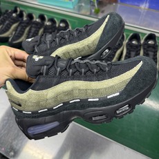 #SF外贸特供 UNDEFEATED x NK Air Max 95 SP纽约限定 联名黑绿 IB452 #SF外贸特供 UNDEFEATED x NK Air Max 95 SP纽约限定 联名黑绿 IB452