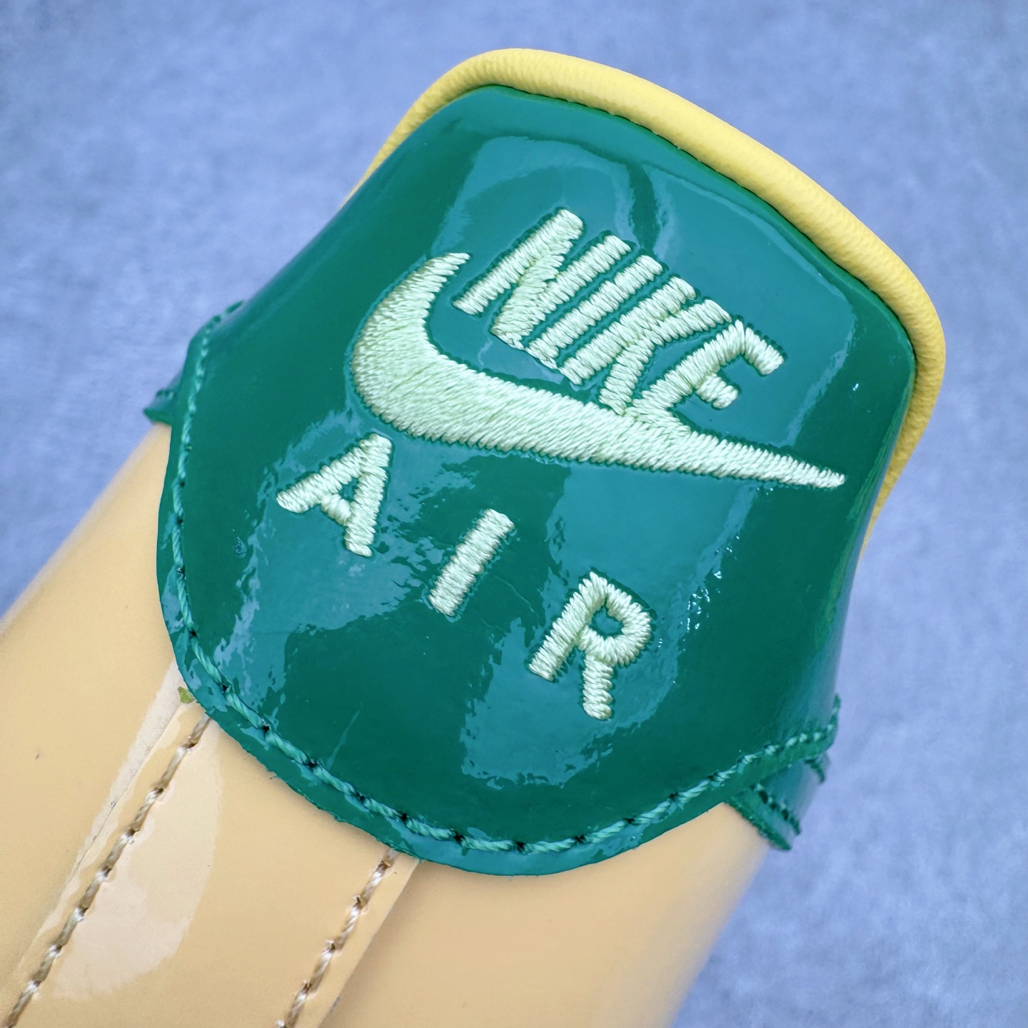 ＃SF外贸特供 NK AIR Force 1 Low 空军一号漆皮 黄玉 IO4489-700 独家全新