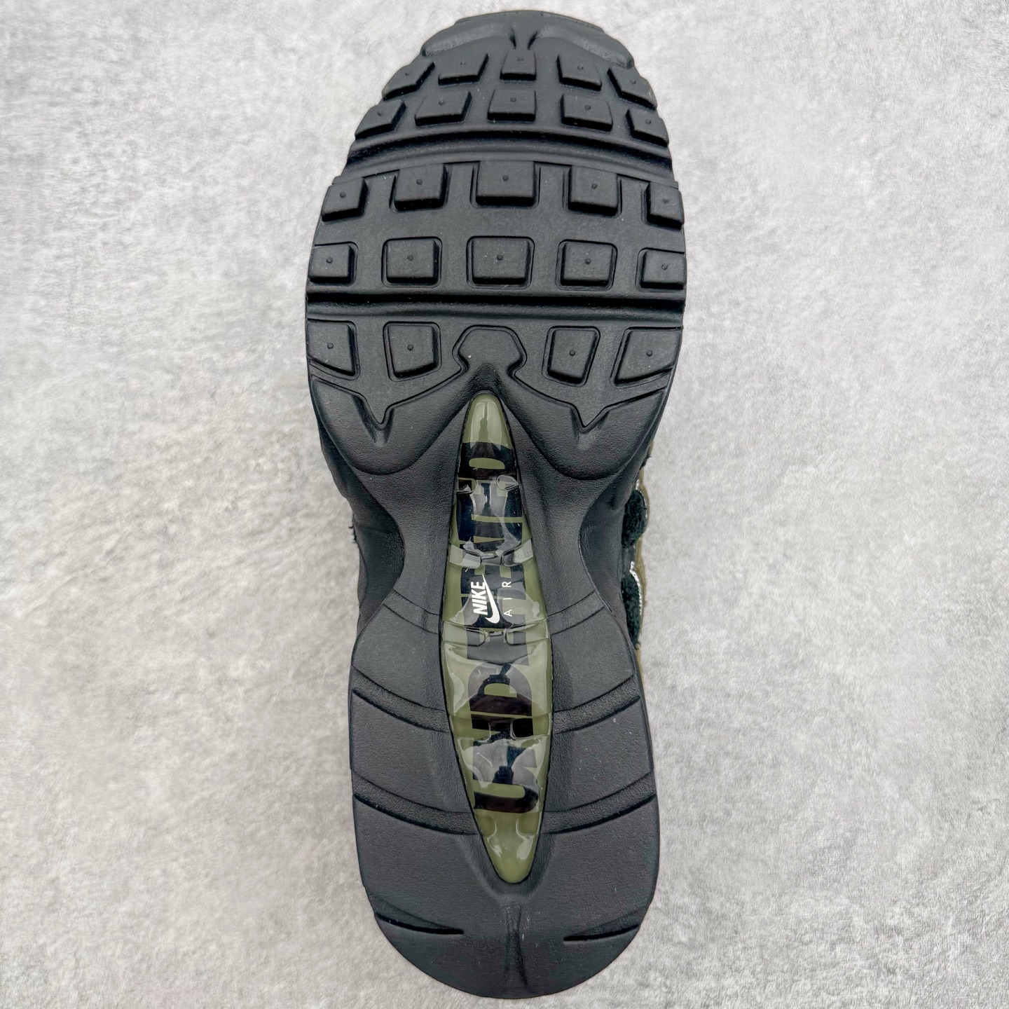 #SF外贸特供 UNDEFEATED x NK Air Max 95 SP纽约限定 联名黑绿 IB452 #SF外贸特供 UNDEFEATED x NK Air Max 95 SP纽约限定 联名黑绿 IB452