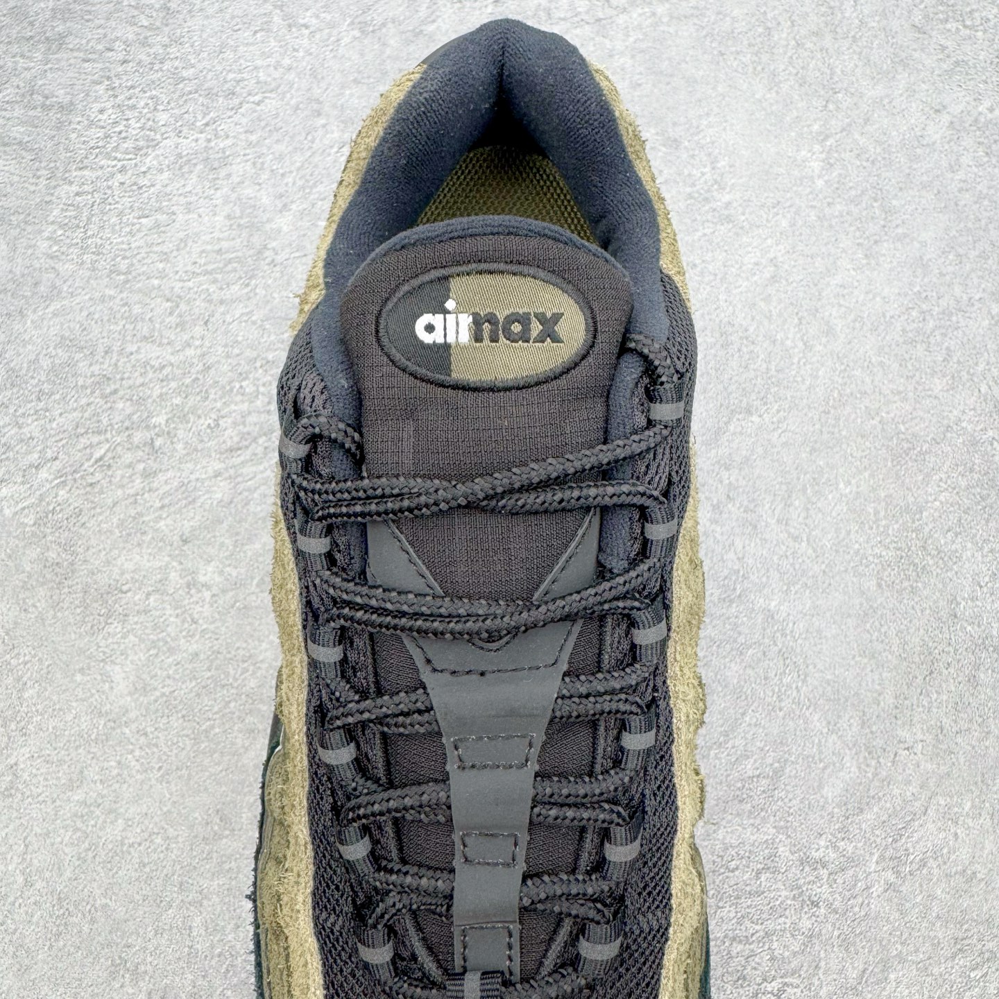 #SF外贸特供 UNDEFEATED x NK Air Max 95 SP纽约限定 联名黑绿 IB452 #SF外贸特供 UNDEFEATED x NK Air Max 95 SP纽约限定 联名黑绿 IB452