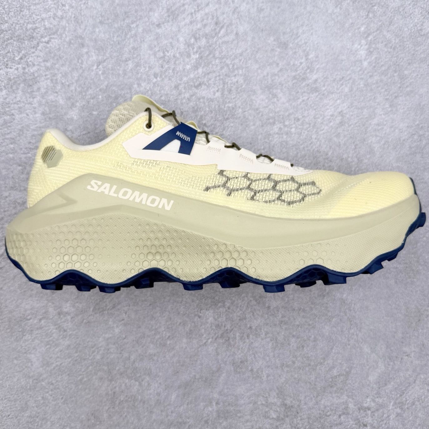 SALOMON萨洛蒙 ULTRA GLIDE 4 减震轻便透气舒适全地形 越野跑鞋 SALOMON诞生于