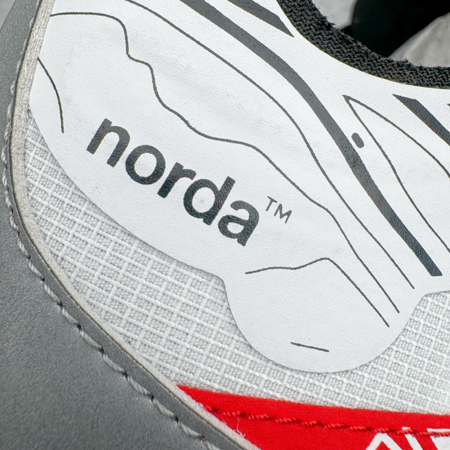 #SD纯原 NORDA 001 G+ 诺达轻便户外机能风运动舒适防滑耐磨低帮跑步鞋 鞋面主体后跟配色与包 #SD纯原 NORDA 001 G+ 诺达轻便户外机能风运动舒适防滑耐磨低帮跑步鞋 鞋面主体后跟配色与包