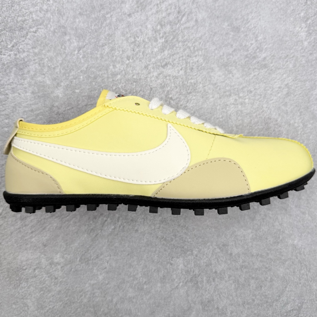 NK Moon Shoe OG SP复古登月华夫鞋一、基础型号信息• 官方名称：Nike Moon Sh