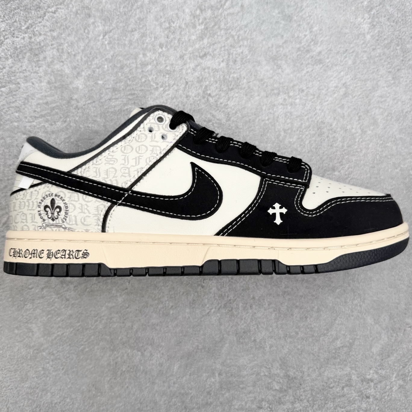 ＃YC纯原 NK SB Dunk Low 纯银羽翼 BW0508-187 在黑与白的极简画布上，每一次落