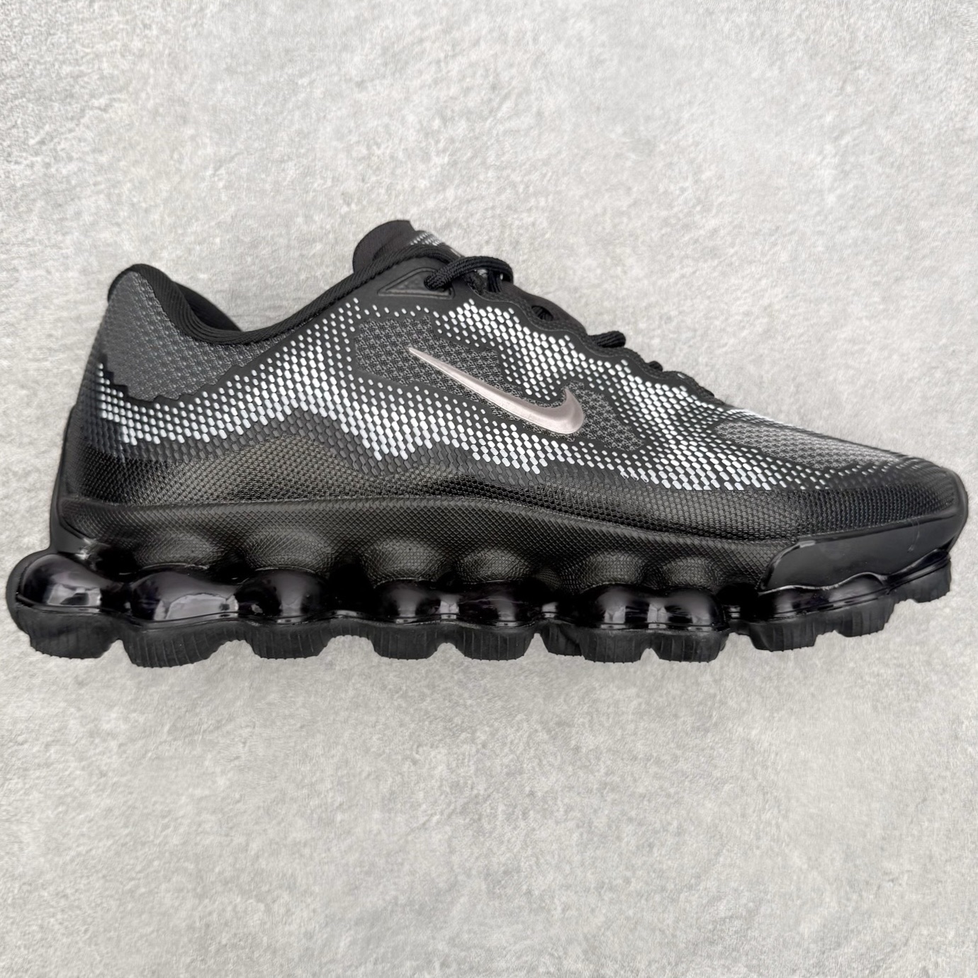 NK AIR LIQUID MAX 2026S 毒箭蛙新款气垫跑步鞋 Liquid Max 传承四十年 