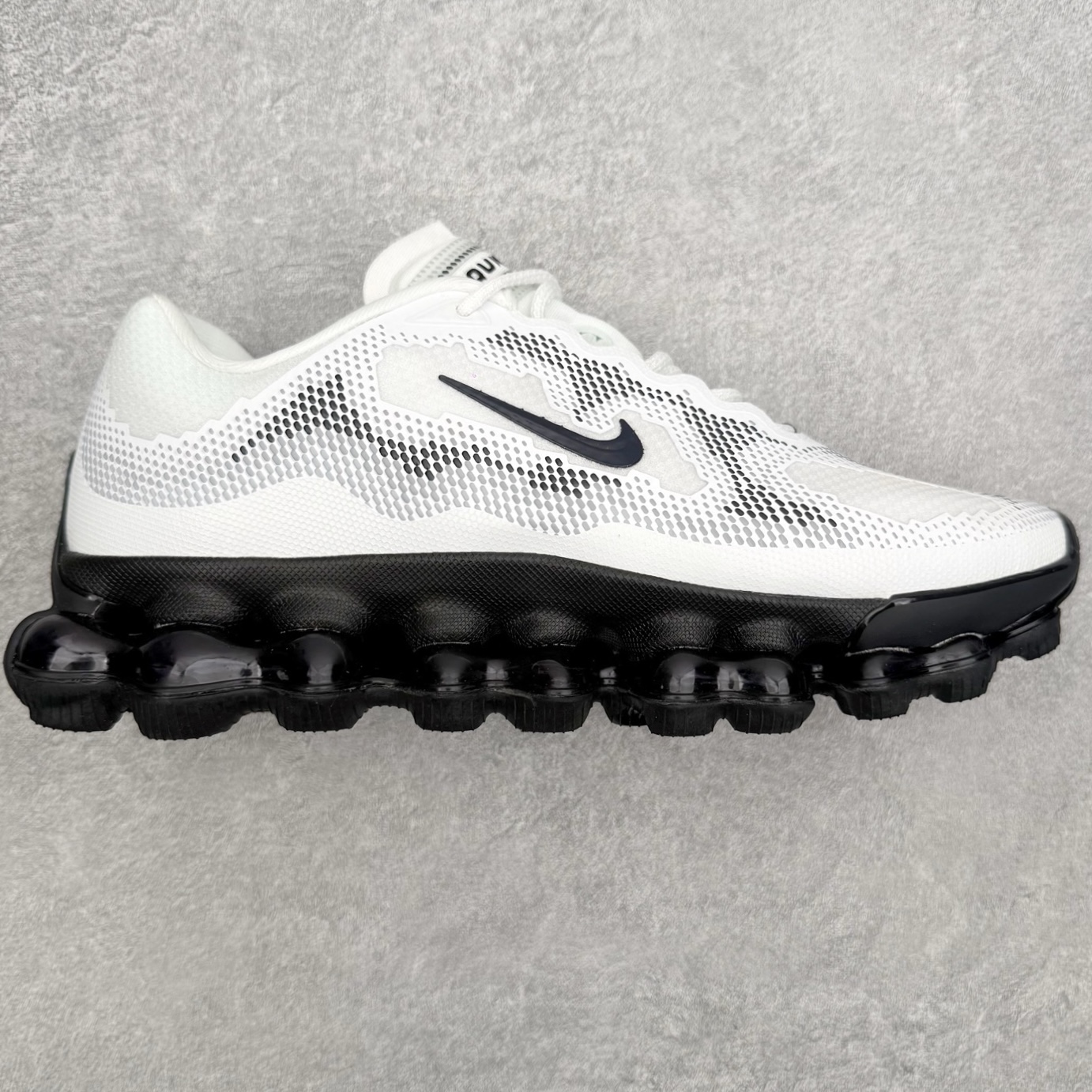NK AIR LIQUID MAX 2026S 毒箭蛙新款气垫跑步鞋 Liquid Max 传承四十年 