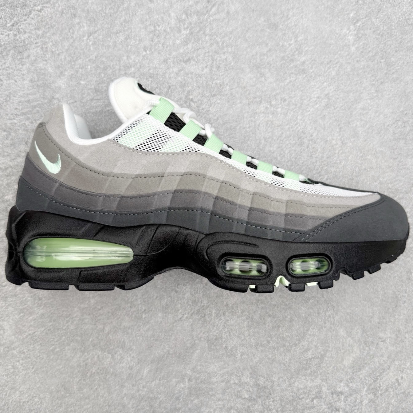 ＃KZ神版 NK Air Max 95 OG 舒适百搭耐磨低帮气垫休闲跑步鞋 黑灰薄荷绿 HJ5996-