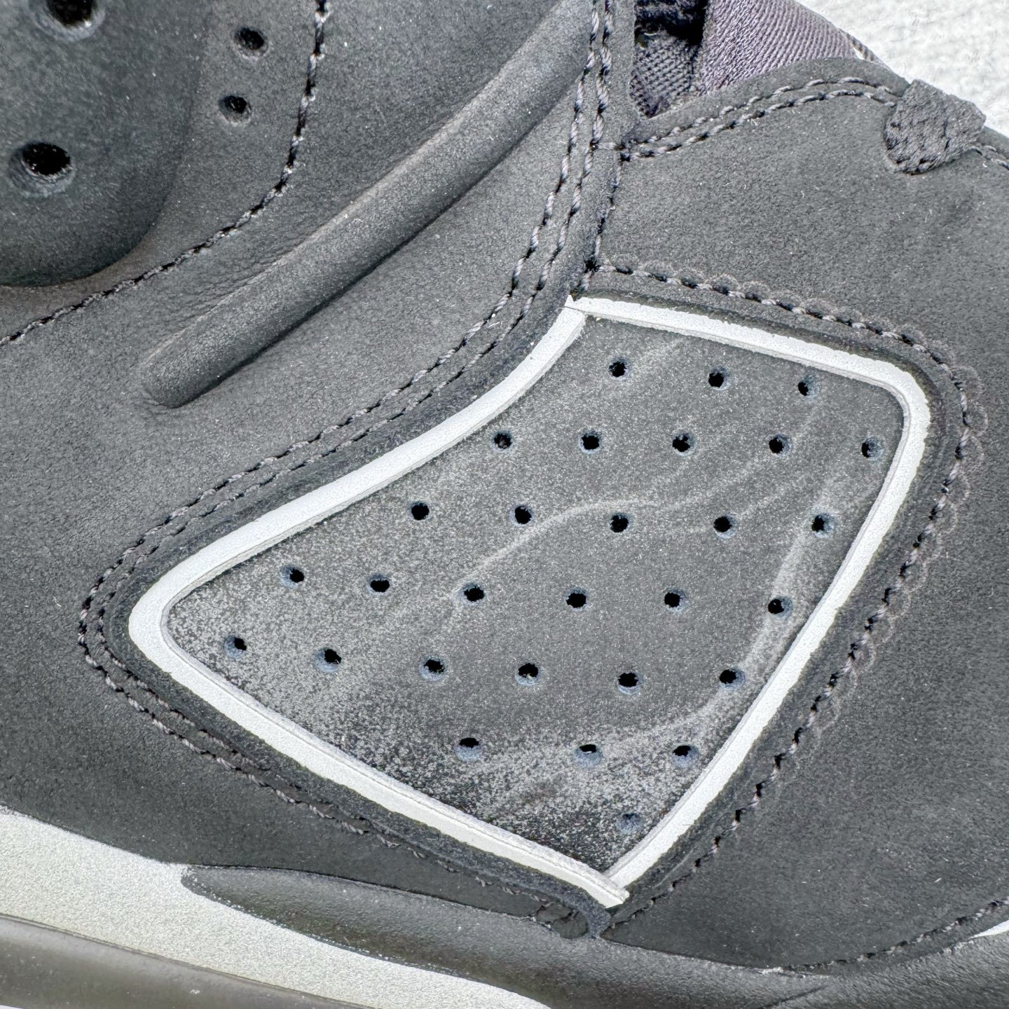Air Jordan AJ6 Retro 毕业典礼黑银 IR2266-010 原楦原纸板开发 采购原厂皮 Air Jordan AJ6 Retro 毕业典礼黑银 IR2266-010 原楦原纸板开发 采购原厂皮