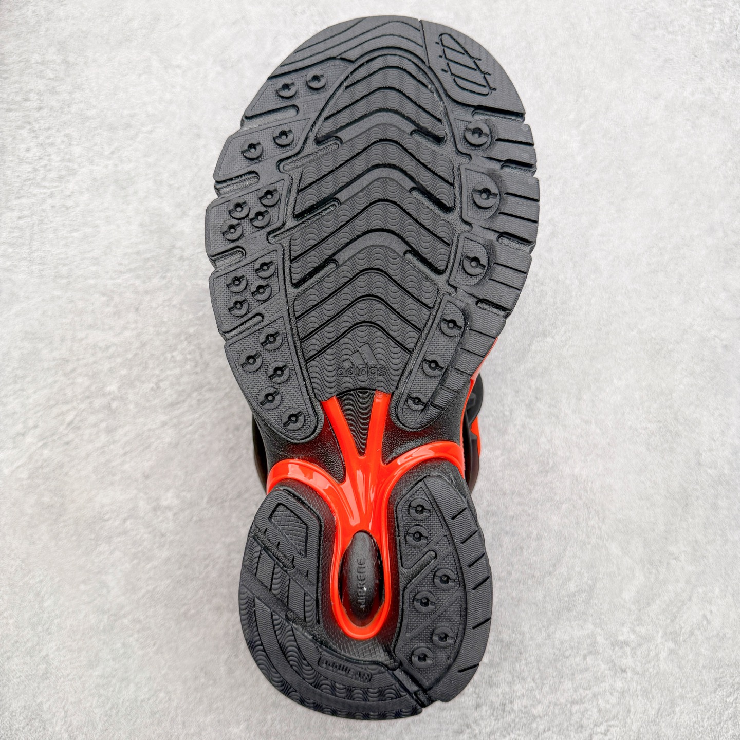 Pharrell x adidas Adistar Jellyfish 低帮水母复古风老爹鞋 Adist