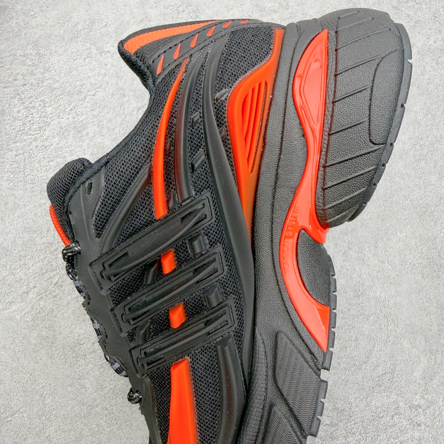 Pharrell x adidas Adistar Jellyfish 低帮水母复古风老爹鞋 Adist