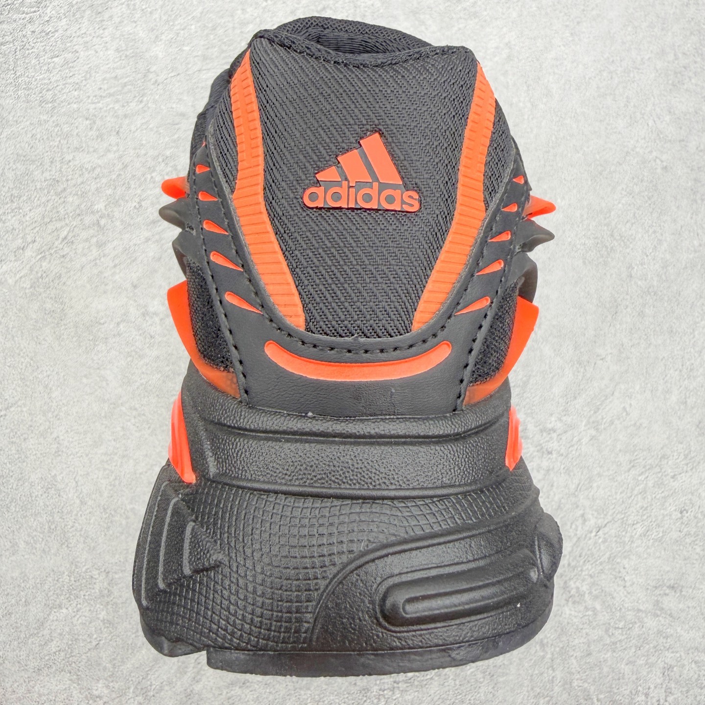 Pharrell x adidas Adistar Jellyfish 低帮水母复古风老爹鞋 Adist