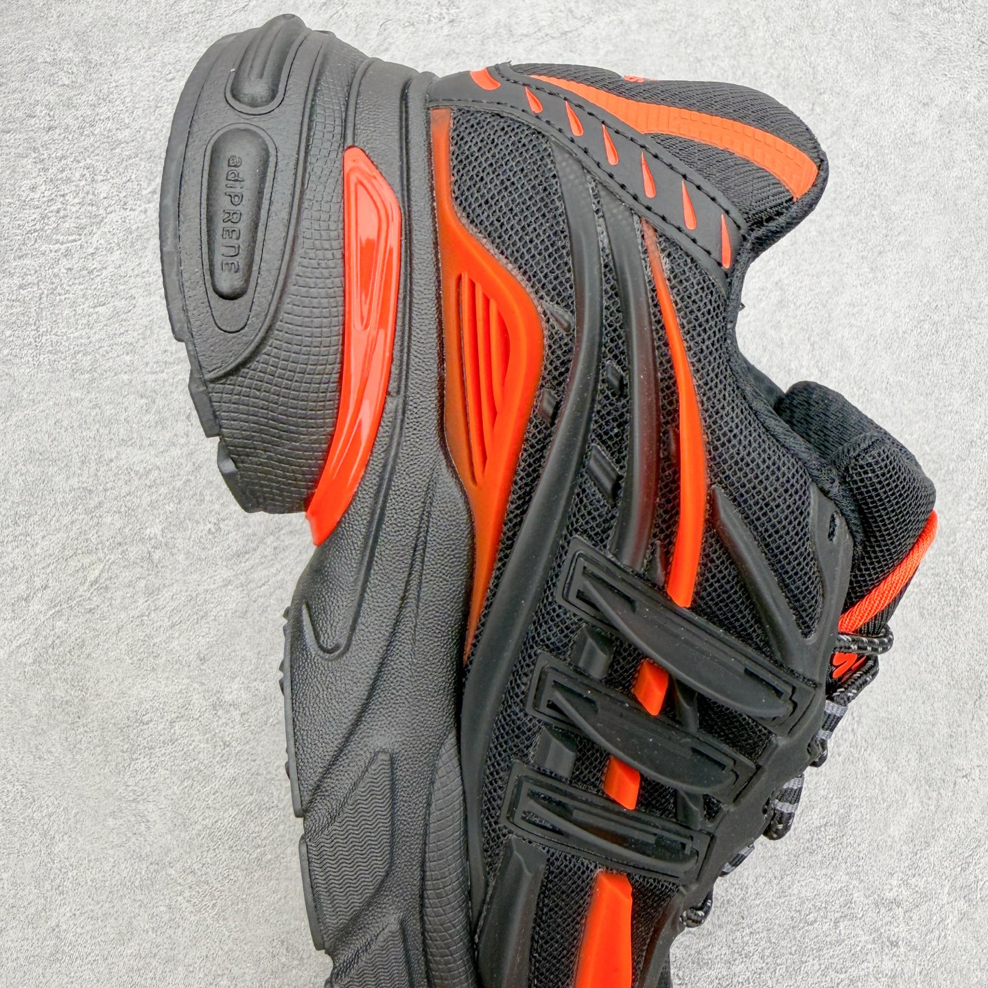 Pharrell x adidas Adistar Jellyfish 低帮水母复古风老爹鞋 Adist