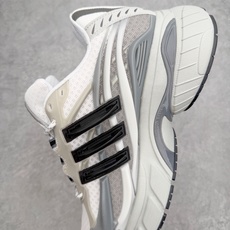 Pharrell x adidas Adistar Jellyfish 低帮水母复古风老爹鞋 Adist Pharrell x adidas Adistar Jellyfish 低帮水母复古风老爹鞋 Adist