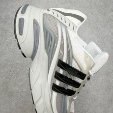 Pharrell x adidas Adistar Jellyfish 低帮水母复古风老爹鞋 Adist Pharrell x adidas Adistar Jellyfish 低帮水母复古风老爹鞋 Adist