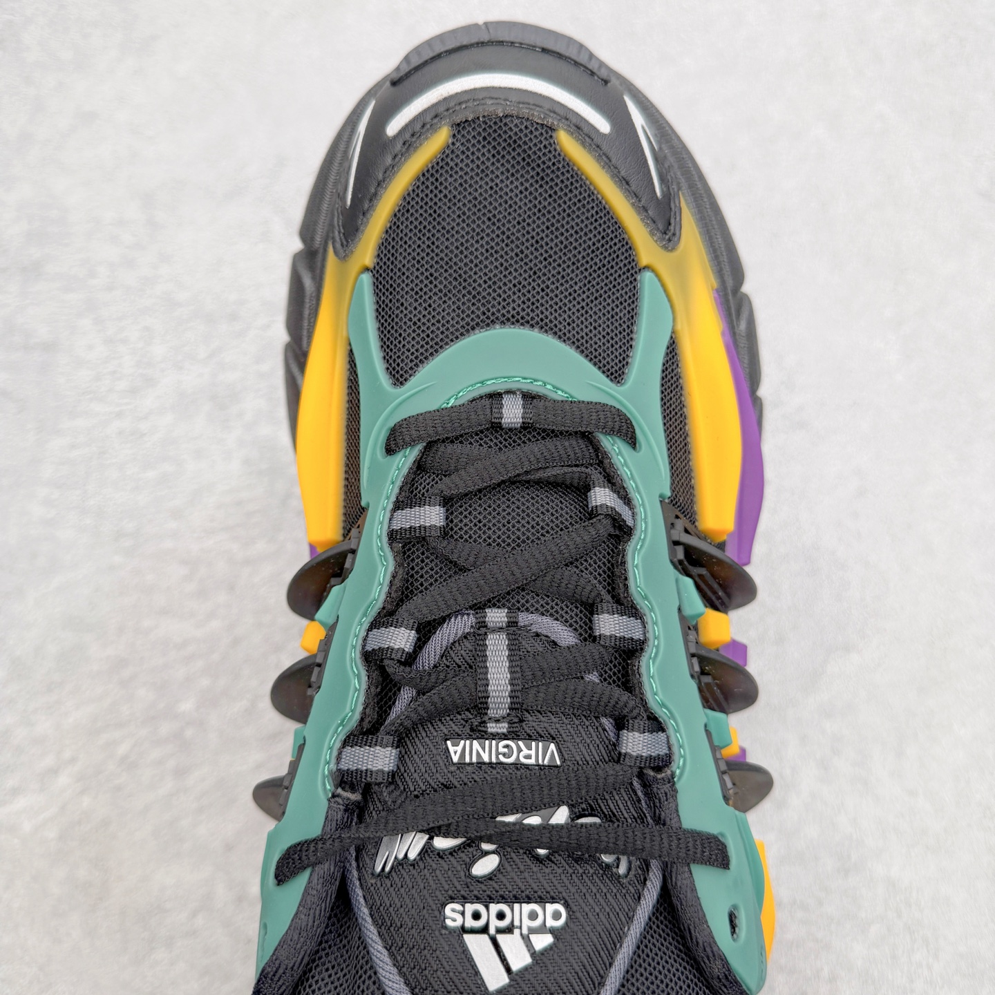 Pharrell x adidas Adistar Jellyfish 低帮水母复古风老爹鞋 Adist