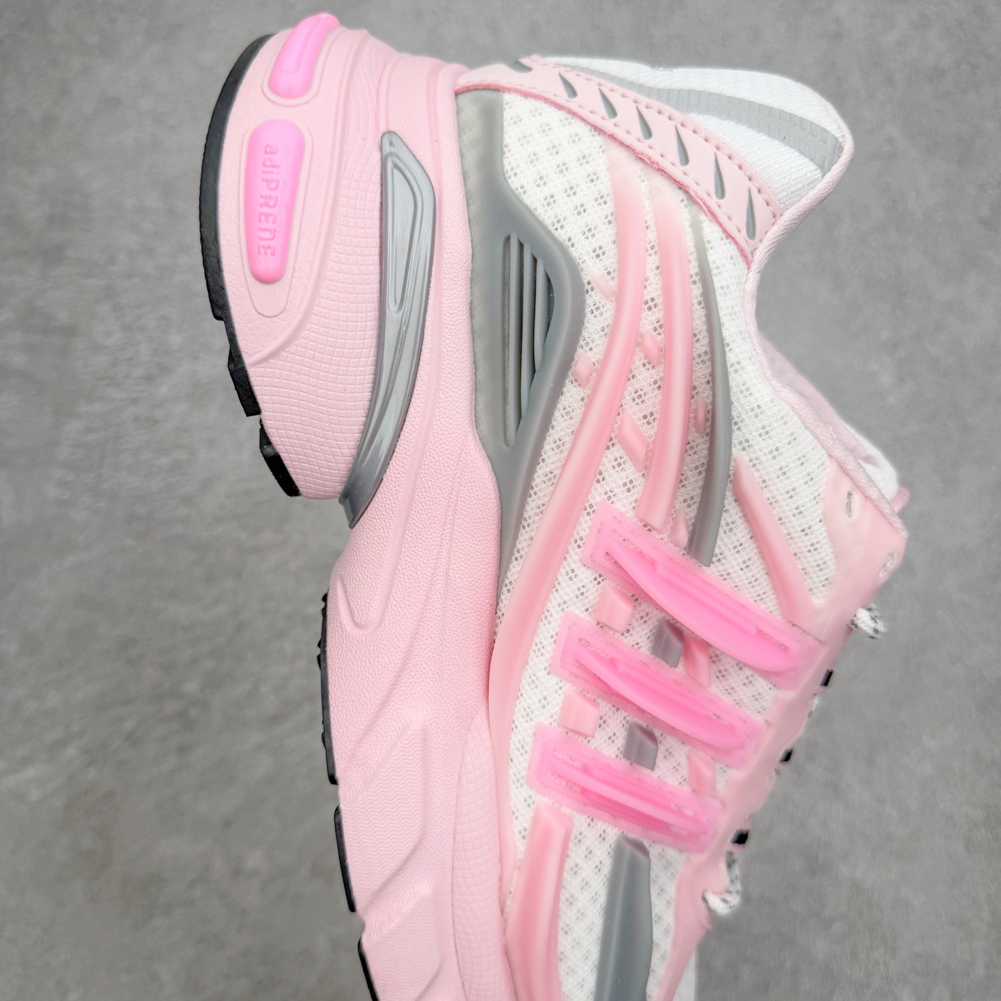 Pharrell x adidas Adistar Jellyfish 低帮水母复古风老爹鞋 Adist