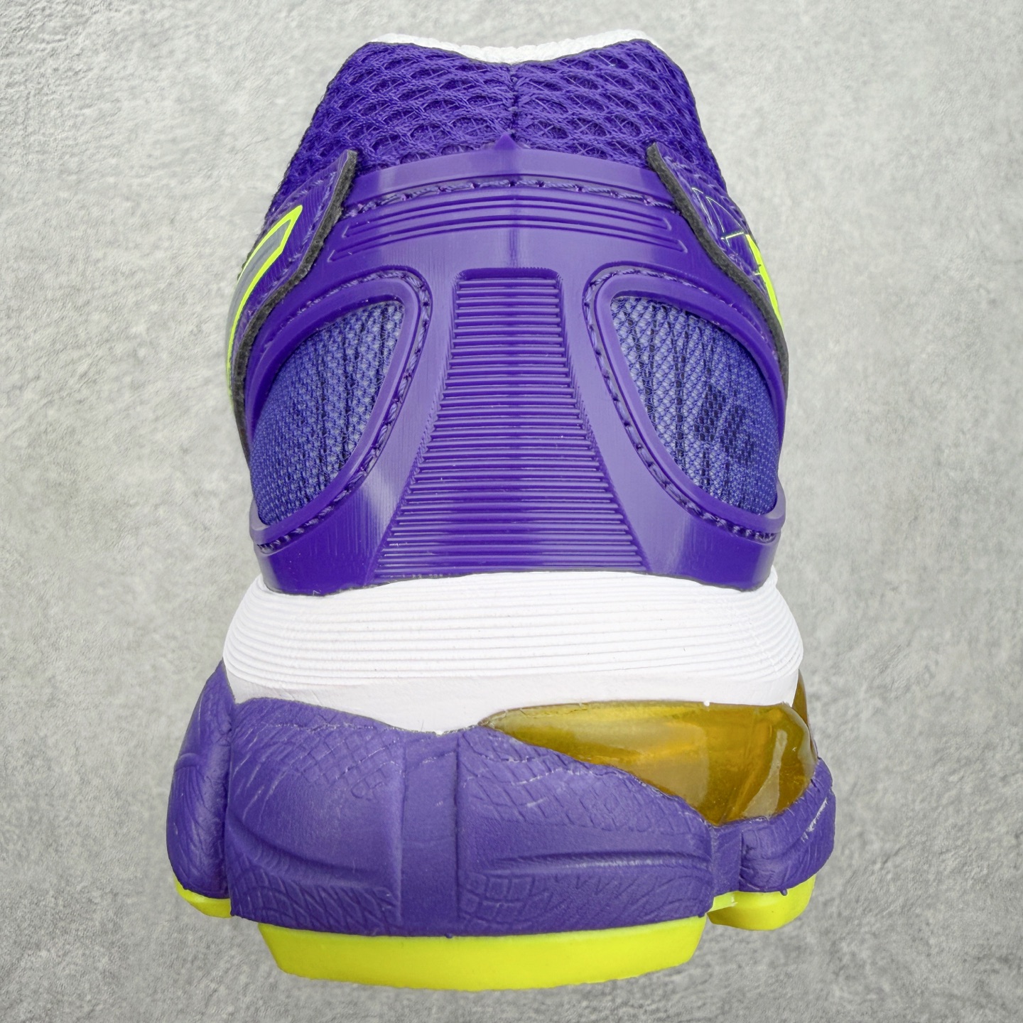 ASICS GEL-Nimbus 16 缓震旗舰跑鞋中性缓震长距离训练鞋一、产品概述本款是亚瑟士2014
