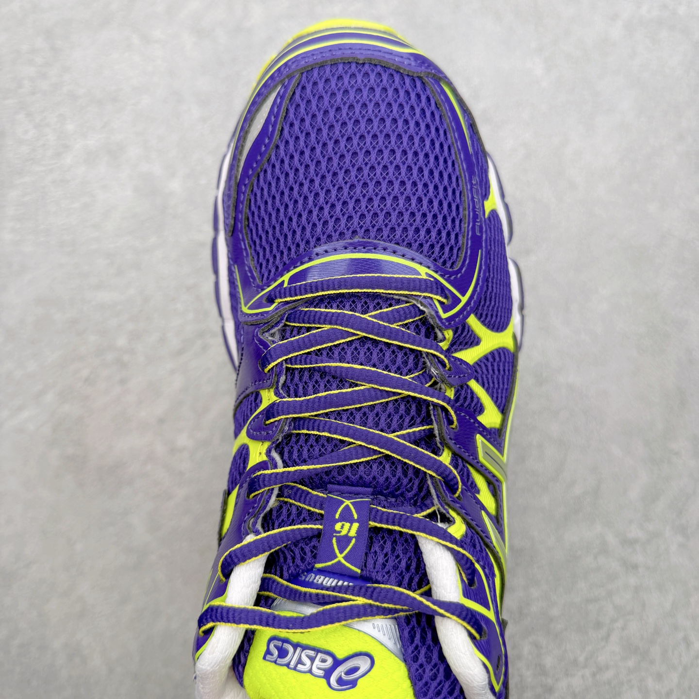 ASICS GEL-Nimbus 16 缓震旗舰跑鞋中性缓震长距离训练鞋一、产品概述本款是亚瑟士2014