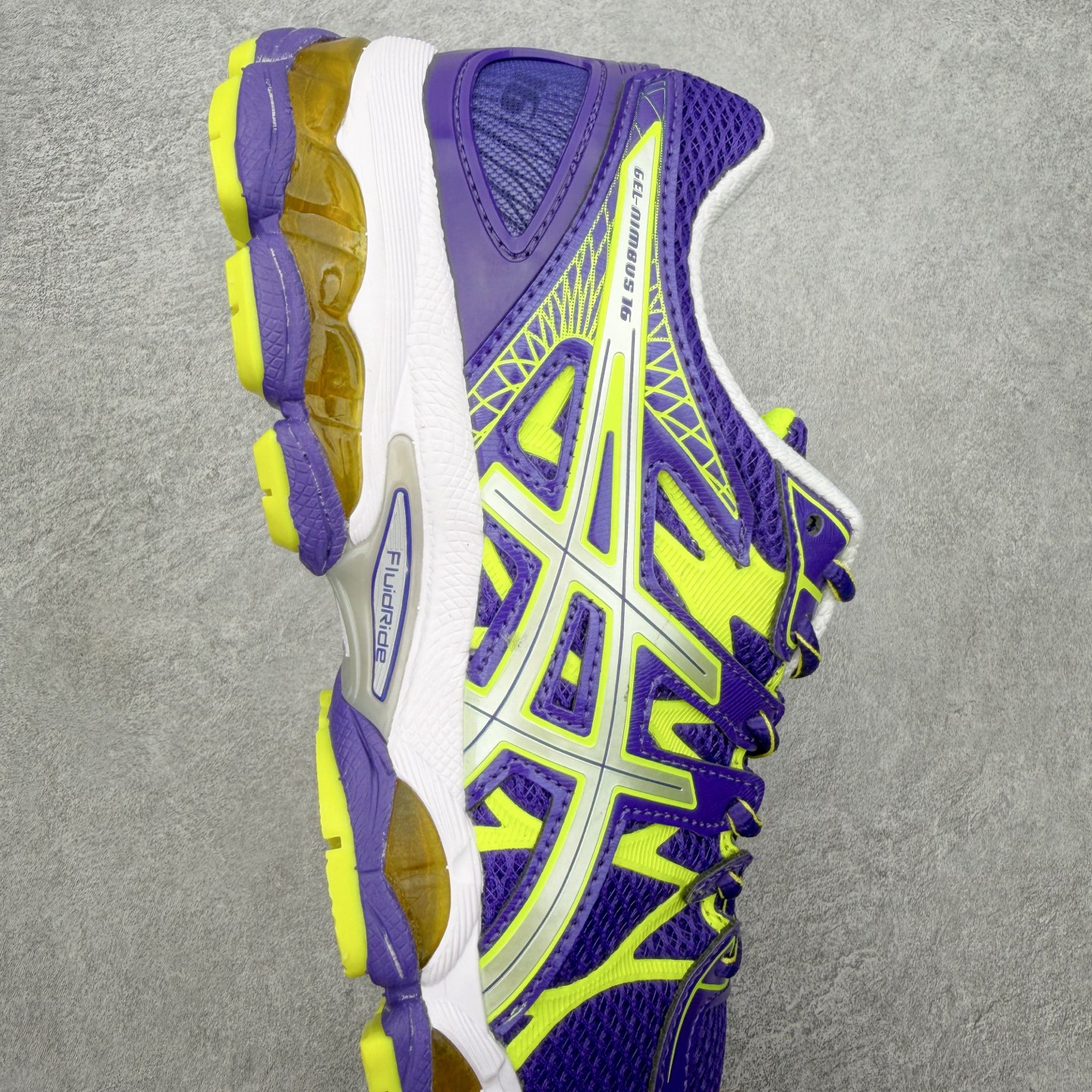 ASICS GEL-Nimbus 16 缓震旗舰跑鞋中性缓震长距离训练鞋一、产品概述本款是亚瑟士2014