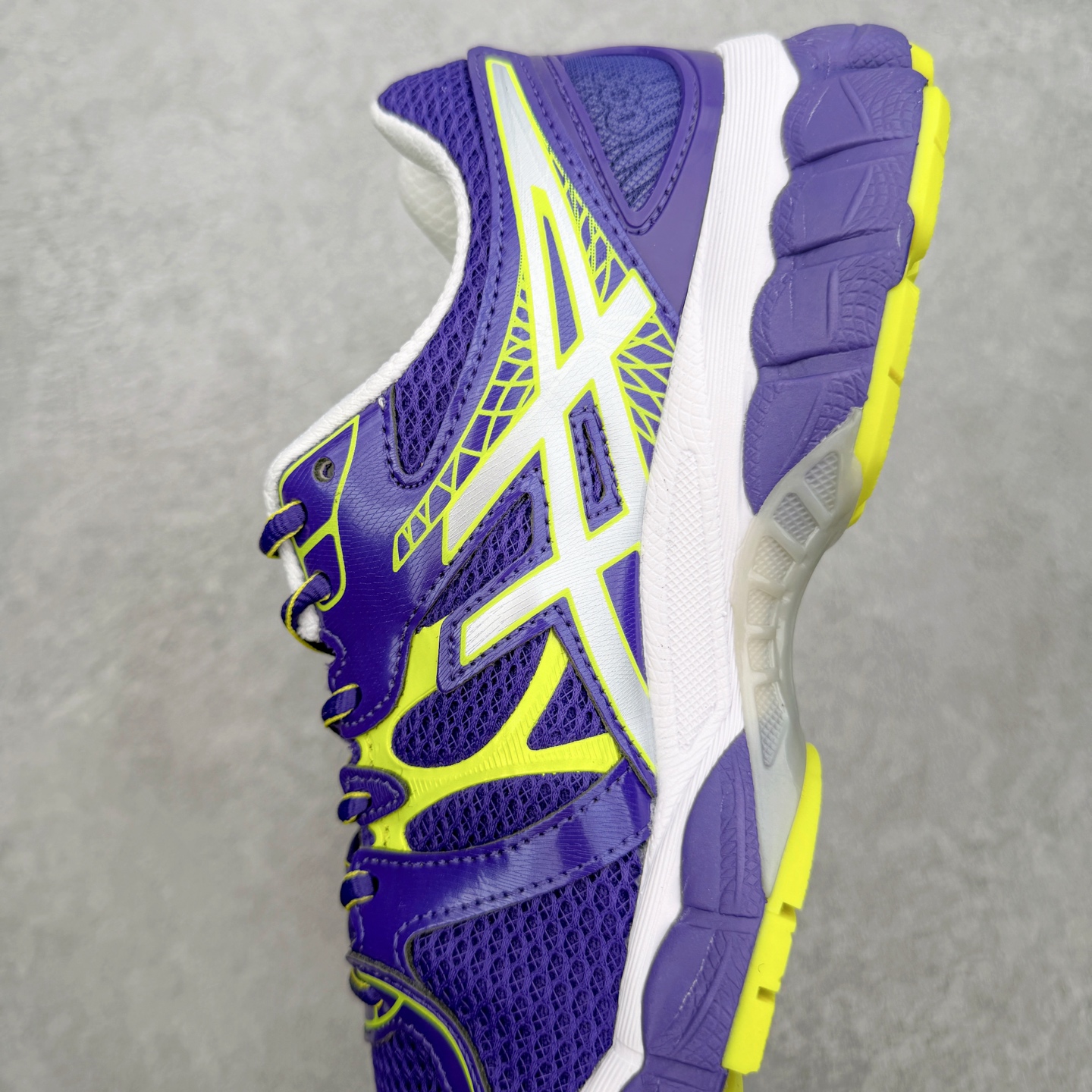 ASICS GEL-Nimbus 16 缓震旗舰跑鞋中性缓震长距离训练鞋一、产品概述本款是亚瑟士2014
