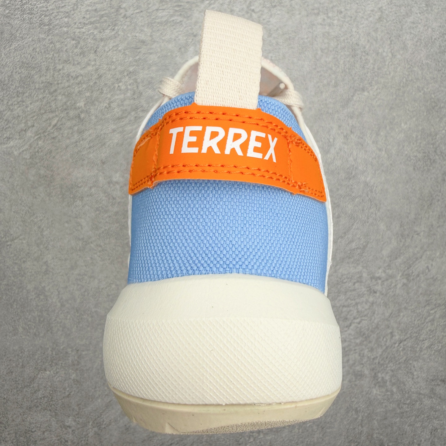 AD TERREX DAROGA 清风25户外溯溪涉水鞋产品概述📌该款是阿迪达斯TERREX户外线的清风