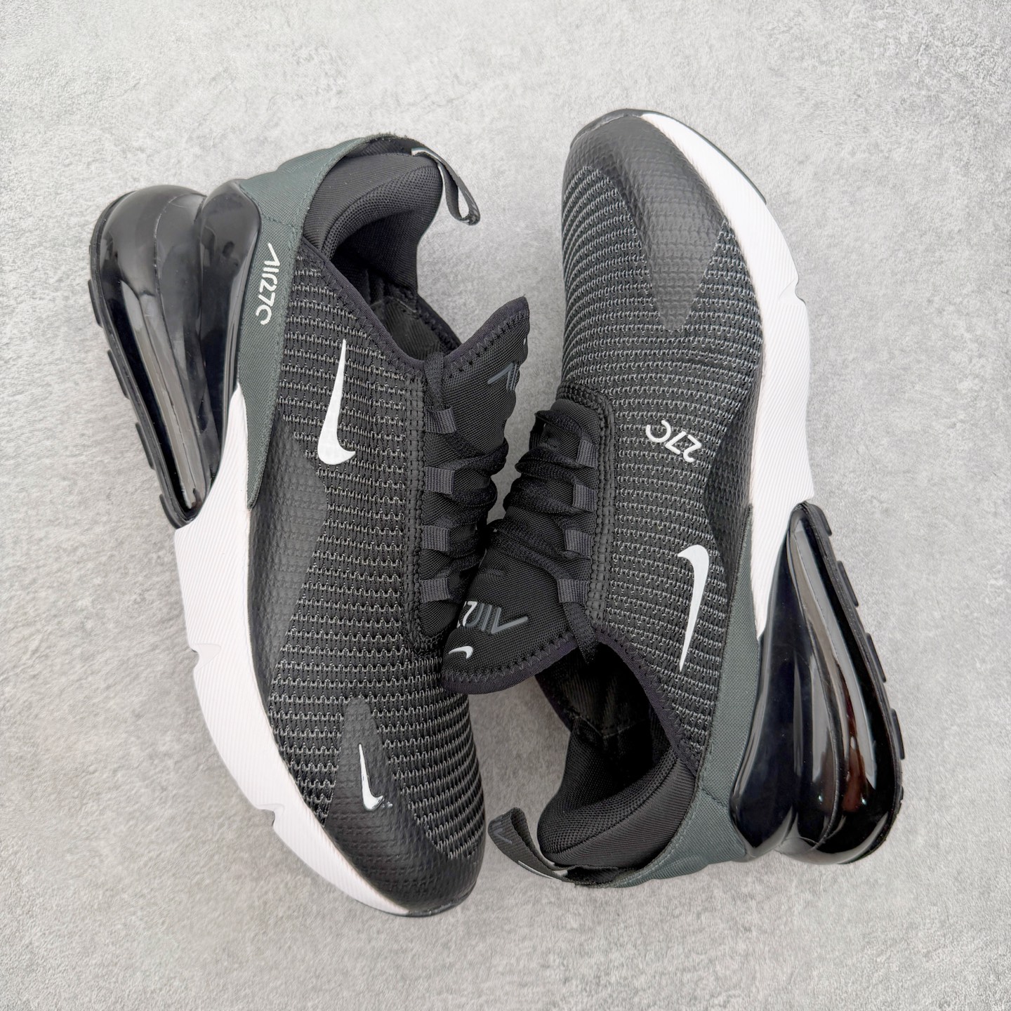 ＃福利特价‼️NK React Air Max 270 混合科技后掌半气垫慢跑鞋 设计灵感源自两款搭载大