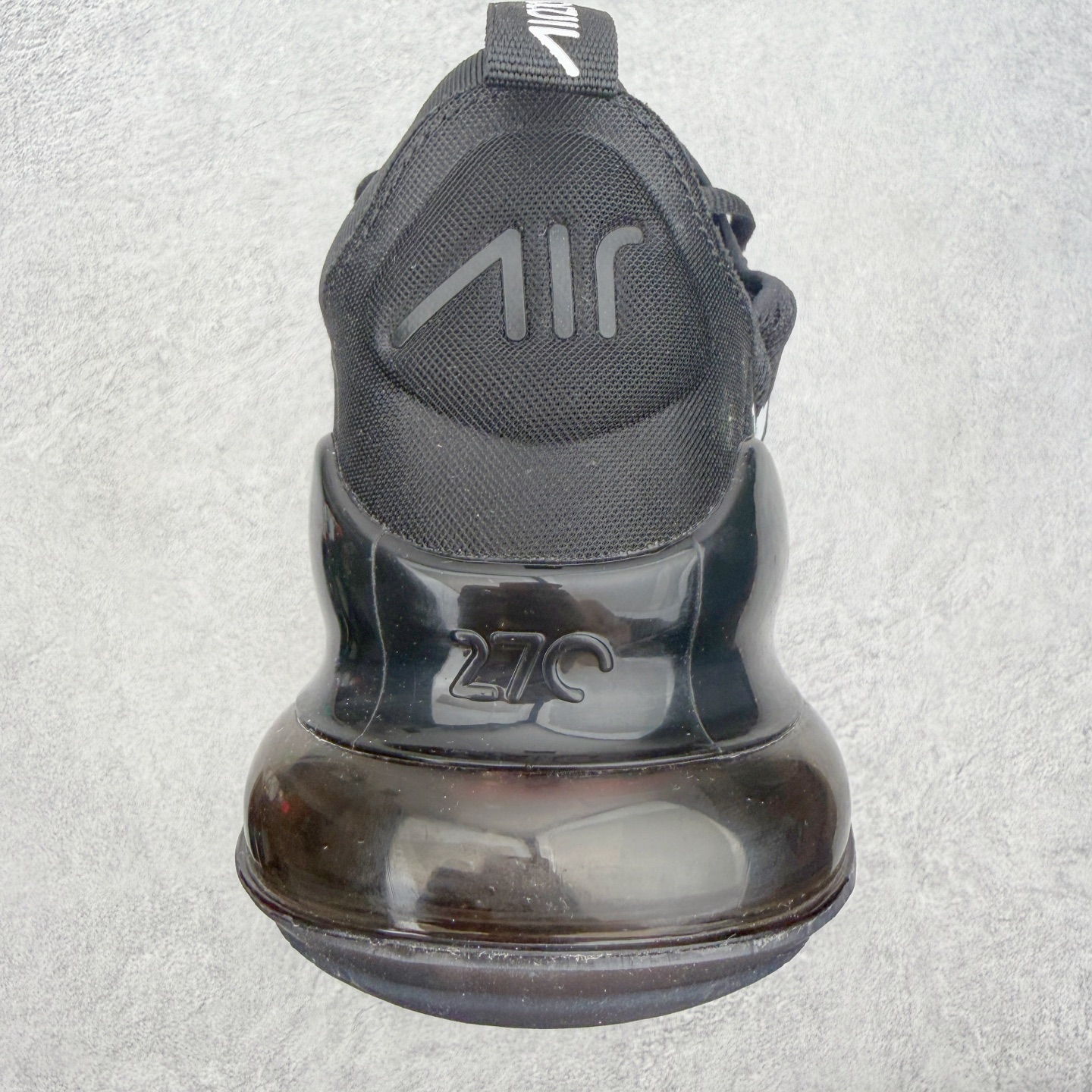 ＃福利特价‼️NK React Air Max 270 混合科技后掌半气垫慢跑鞋 设计灵感源自两款搭载大
