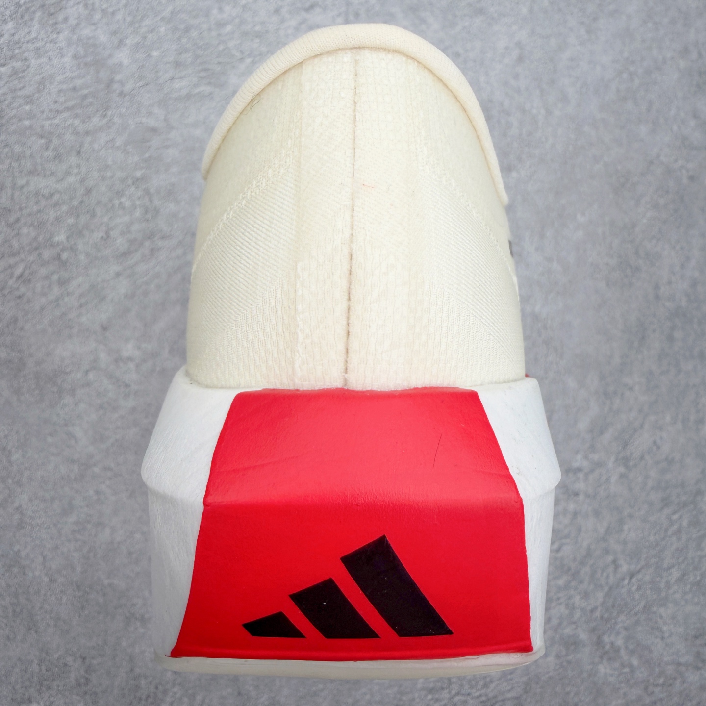 AD Adizero EVO SL 2马拉松竞速专业跑鞋 CELERMESH针织网面非常轻薄 纤维间的缝