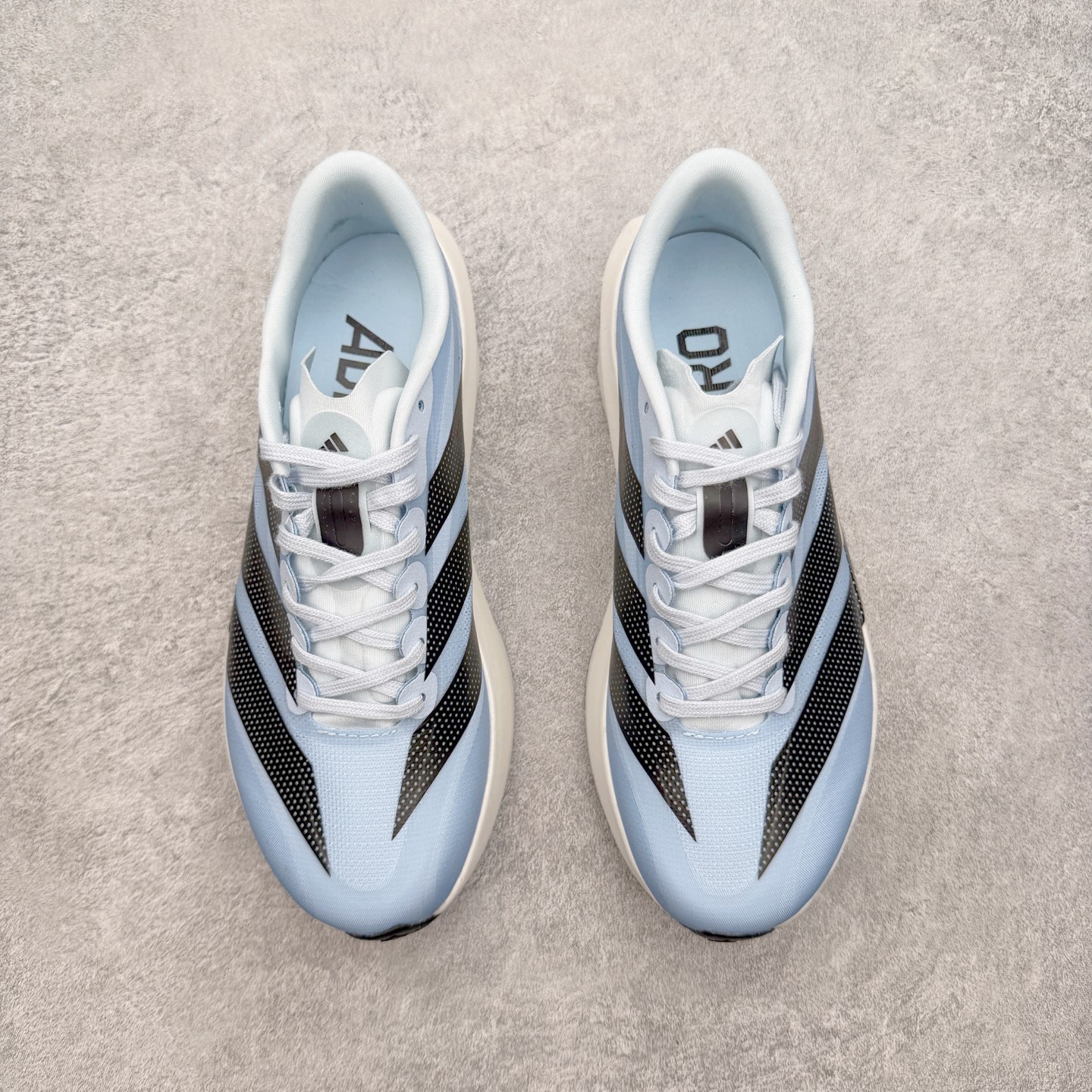 AD Adizero EVO SL 2马拉松竞速专业跑鞋 CELERMESH针织网面非常轻薄 纤维间的缝