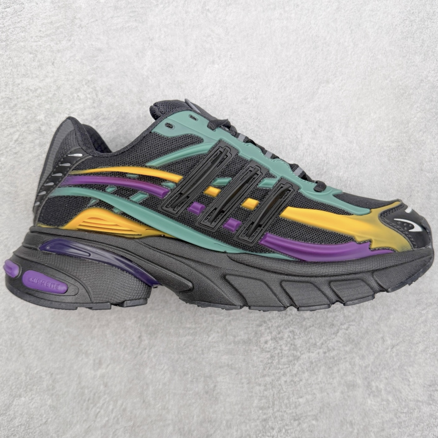 Pharrell x adidas Adistar Jellyfish 低帮水母复古风老爹鞋 Adist