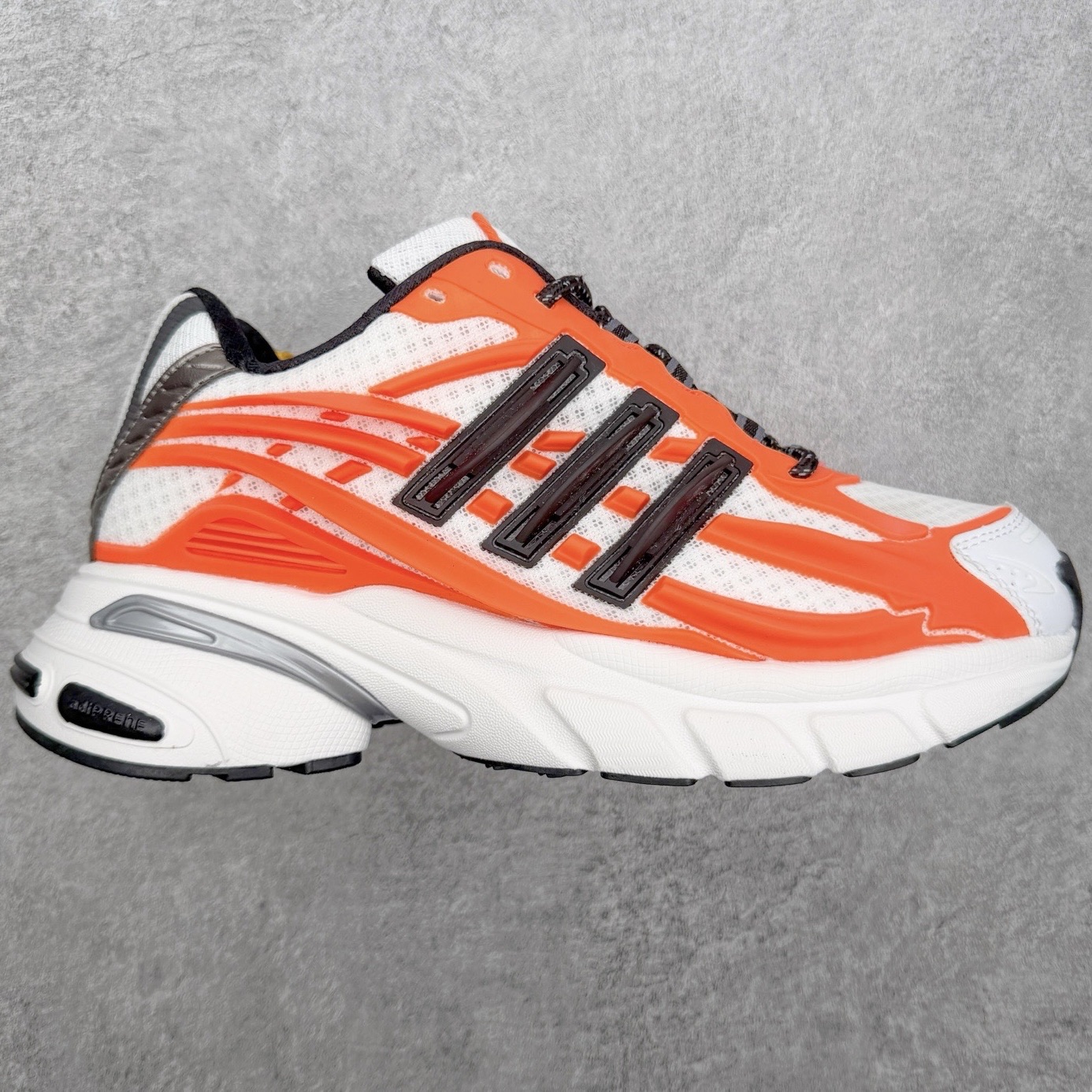 Pharrell x adidas Adistar Jellyfish 低帮水母复古风老爹鞋 Adist
