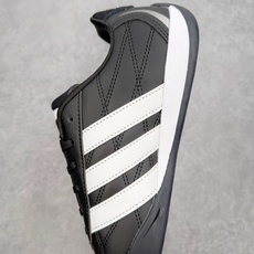 adidas Adiracer 低帮复古休闲赛车风休闲鞋产品概述adidas Adiracer 2026 adidas Adiracer 低帮复古休闲赛车风休闲鞋产品概述adidas Adiracer 2026