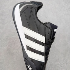 adidas Adiracer 低帮复古休闲赛车风休闲鞋产品概述adidas Adiracer 2026 adidas Adiracer 低帮复古休闲赛车风休闲鞋产品概述adidas Adiracer 2026