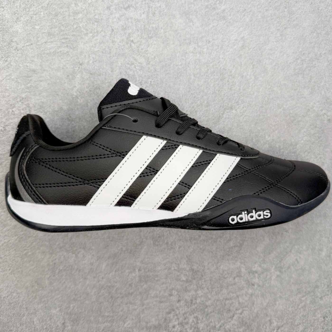adidas Adiracer 低帮复古休闲赛车风休闲鞋产品概述adidas Adiracer 2026
