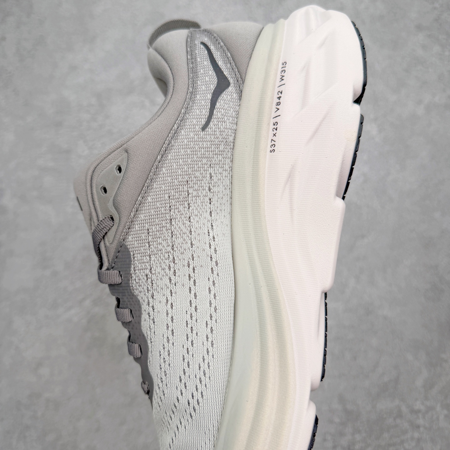 ＃HK纯原 HOKA ONE ONE Bondi 8 专业性能减震公路跑步鞋 美国特供批次 轻盈透气的针
