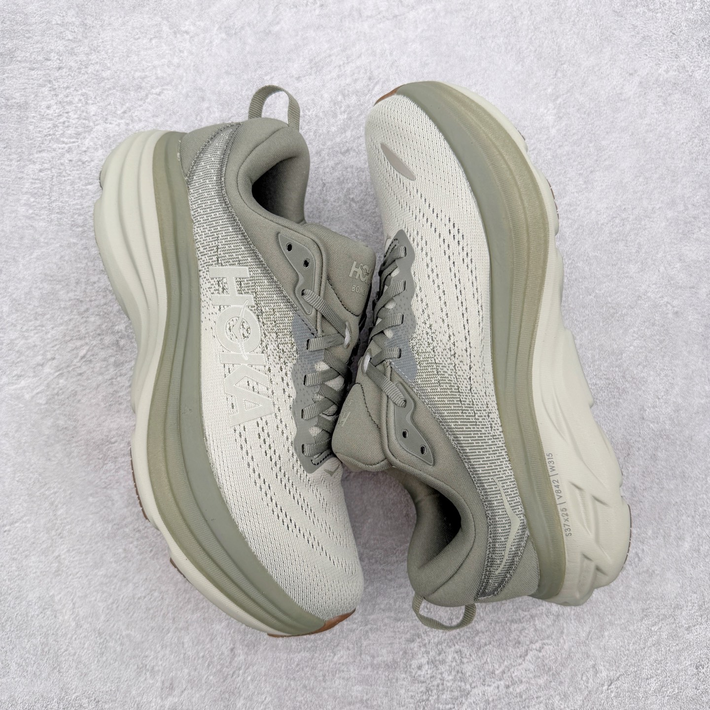 ＃HK纯原 HOKA ONE ONE Bondi 8 专业性能减震公路跑步鞋 美国特供批次 轻盈透气的针