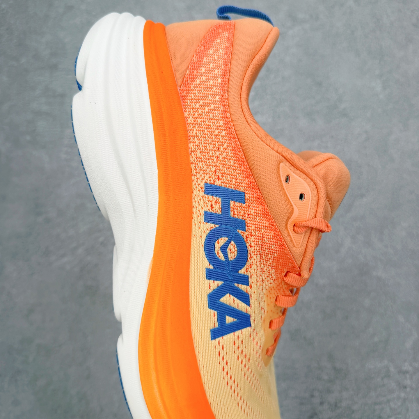 ＃HK纯原 HOKA ONE ONE Bondi 8 专业性能减震公路跑步鞋 美国特供批次 轻盈透气的针