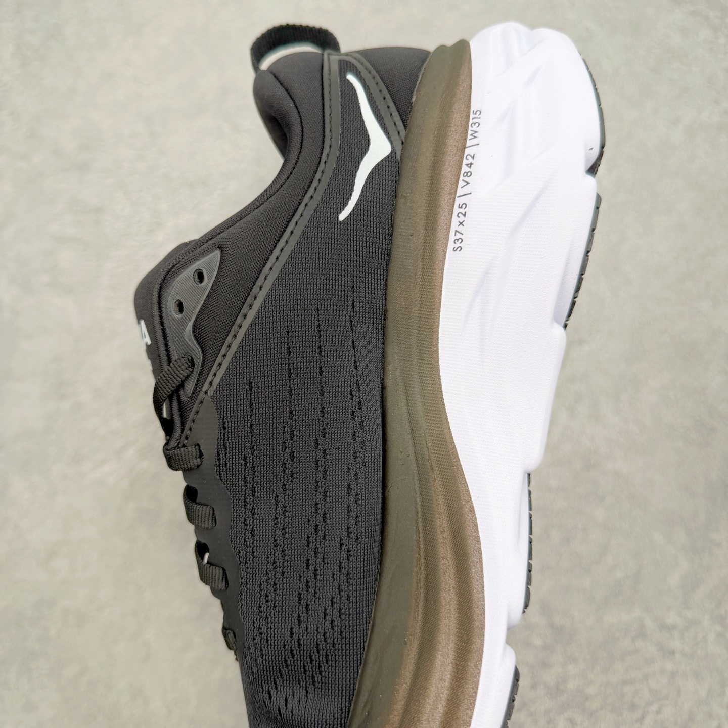 ＃HK纯原 HOKA ONE ONE Bondi 8 专业性能减震公路跑步鞋 美国特供批次 轻盈透气的针