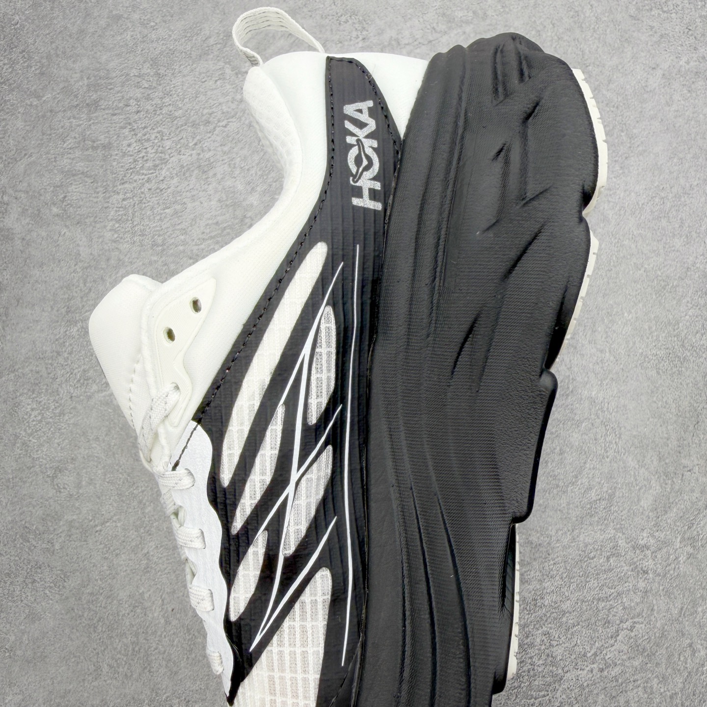 ＃HK纯原 HOKA ONE ONE Bondi 8 专业性能减震公路跑步鞋 美国特供批次 轻盈透气的针