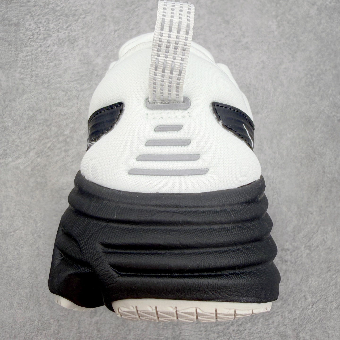 ＃HK纯原 HOKA ONE ONE Bondi 8 专业性能减震公路跑步鞋 美国特供批次 轻盈透气的针