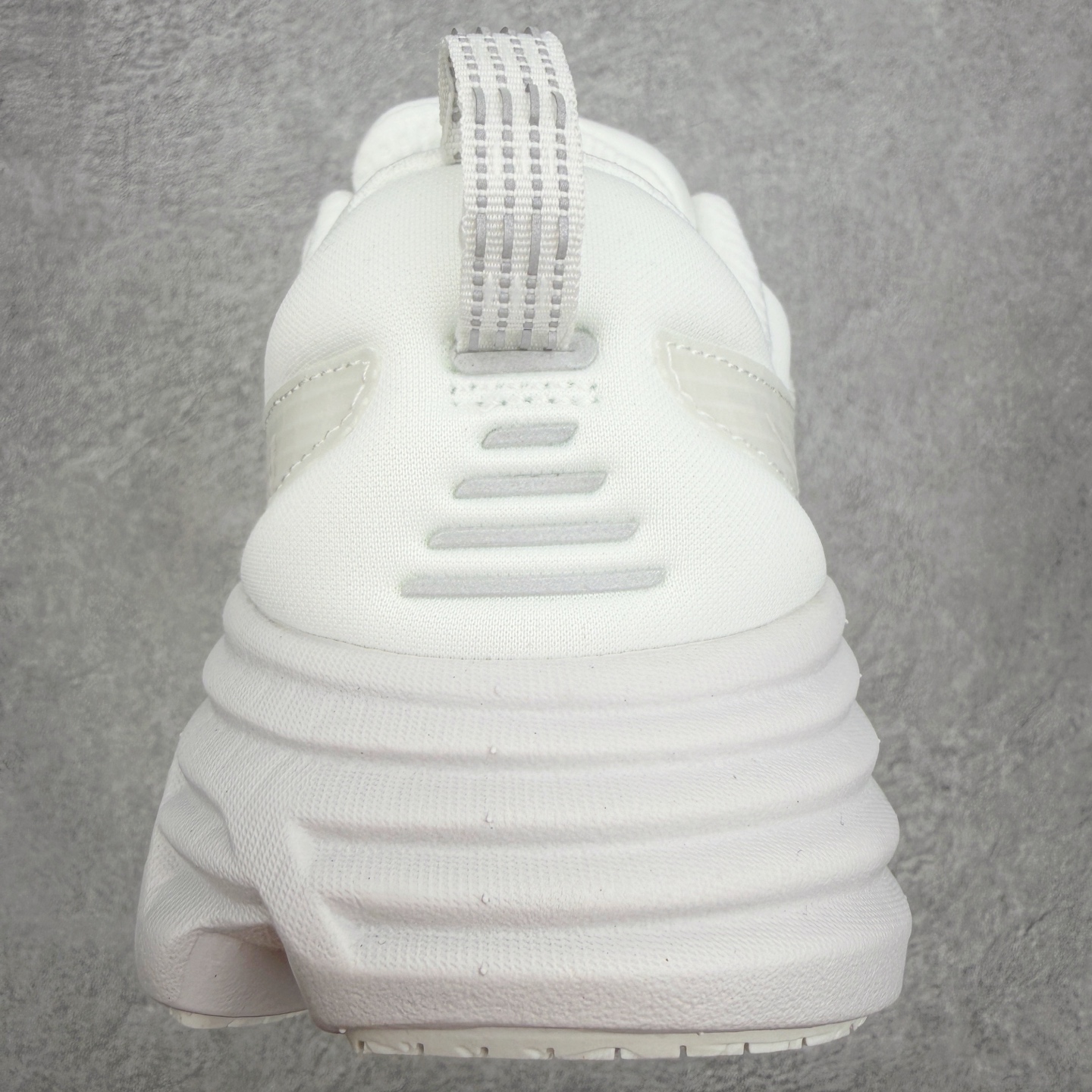 ＃HK纯原 HOKA ONE ONE Bondi 8 专业性能减震公路跑步鞋 美国特供批次 轻盈透气的针