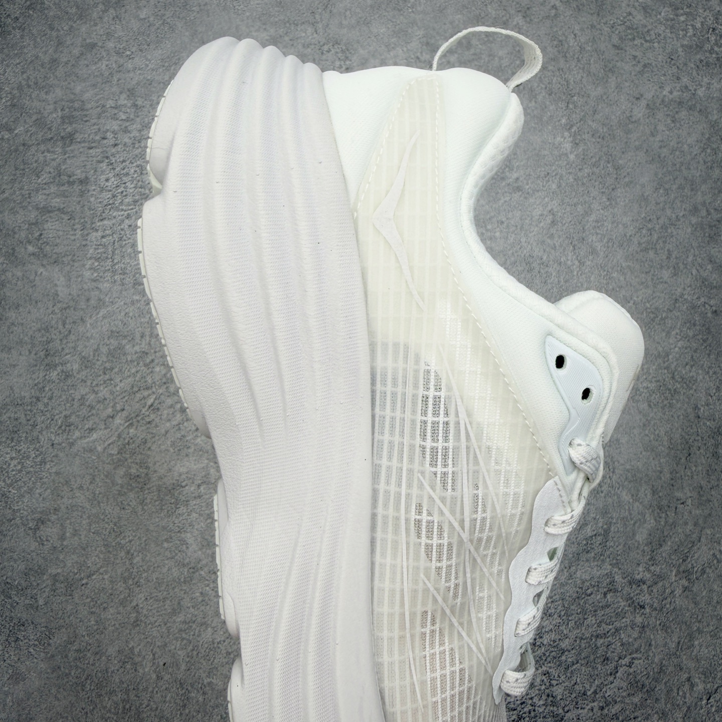 ＃HK纯原 HOKA ONE ONE Bondi 8 专业性能减震公路跑步鞋 美国特供批次 轻盈透气的针