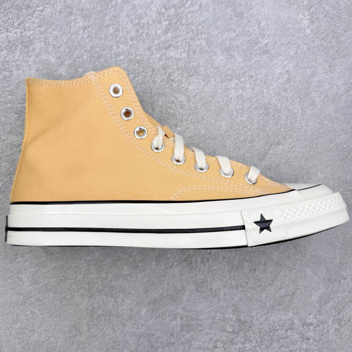 Converse CHUCK 70 X匡威松井犬艺术家合作款年度童趣联名 多巴胺撞色帆布鞋两款均以经典7