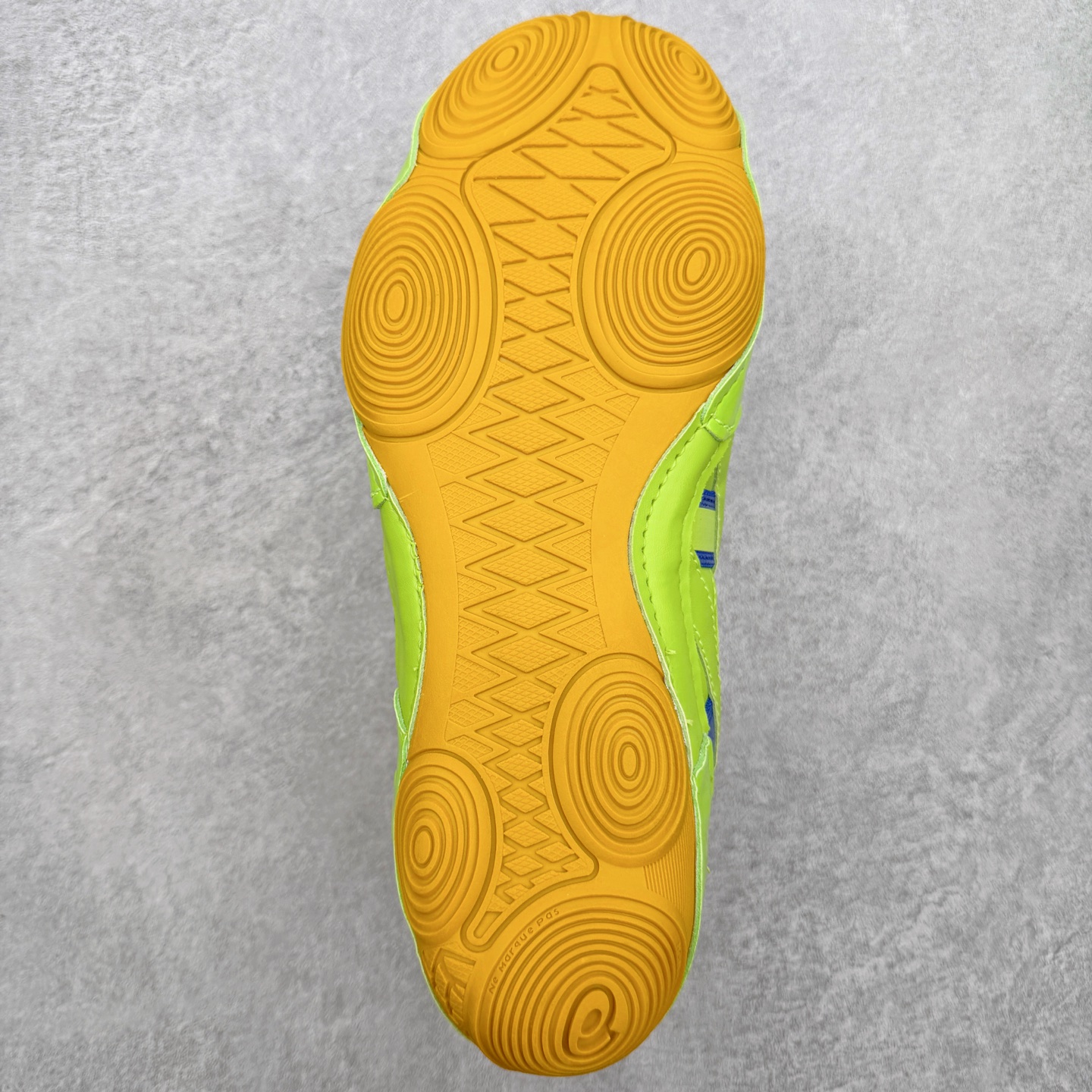 ASICS × ISSEY MIYAKE 亚瑟士三宅一生联名Hyper Taping魔术贴运动鞋产品概述