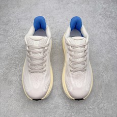 HOKA ONE ONE Clifton 克里夫顿10代专业性能减震公路跑步鞋 轻盈透气的针织网面和纱线 HOKA ONE ONE Clifton 克里夫顿10代专业性能减震公路跑步鞋 轻盈透气的针织网面和纱线