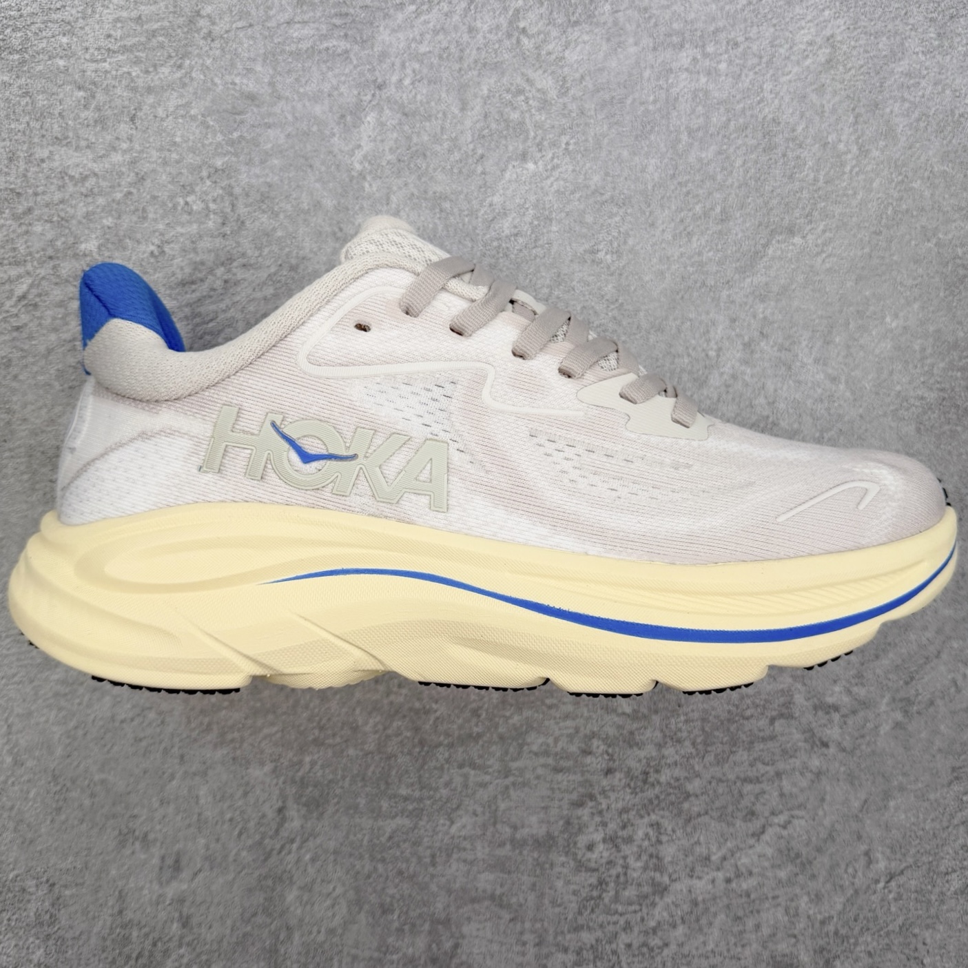 HOKA ONE ONE Clifton 克里夫顿10代专业性能减震公路跑步鞋 轻盈透气的针织网面和纱线