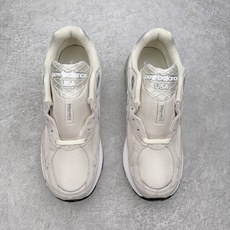Kith x New Balance M990KT3 新百伦NB990V3 第三代总统复古慢跑鞋 联名白灰 正确3M反光 Kith x New Balance M990KT3 新百伦NB990V3 第三代总统复古慢跑鞋 联名白灰 正确3M反光
