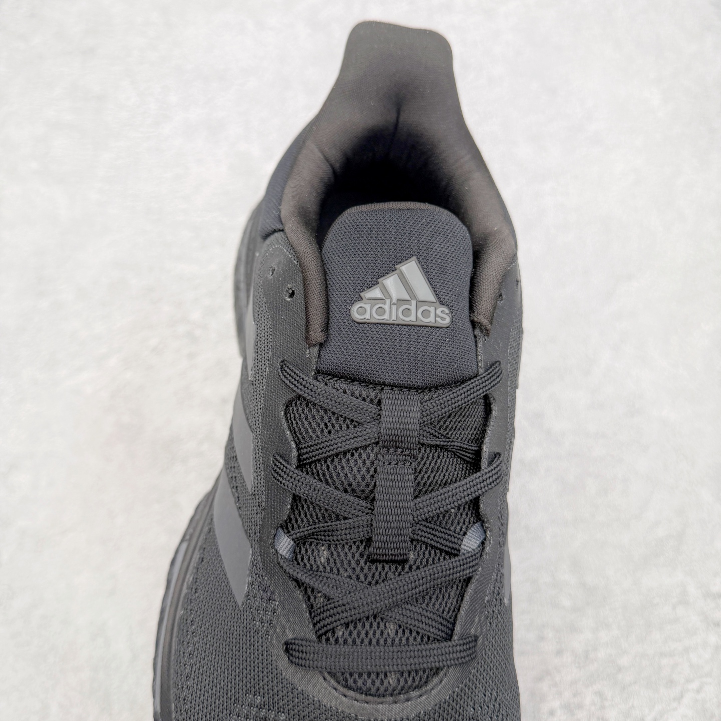 #RS纯原福利‼️ AD SolarGlide Boost 爆米花稳定缓震训练跑鞋 产品概述 SolarGlide系列是 #RS纯原福利‼️ AD SolarGlide Boost 爆米花稳定缓震训练跑鞋 产品概述 SolarGlide系列是