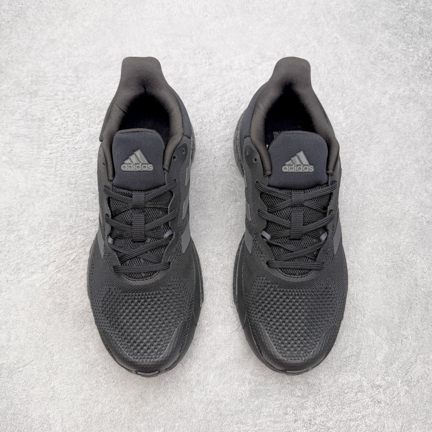 #RS纯原福利‼️ AD SolarGlide Boost 爆米花稳定缓震训练跑鞋 产品概述 SolarGlide系列是 #RS纯原福利‼️ AD SolarGlide Boost 爆米花稳定缓震训练跑鞋 产品概述 SolarGlide系列是